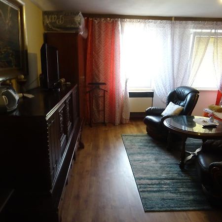 Milanna Apartment Břeclav Екстериор снимка