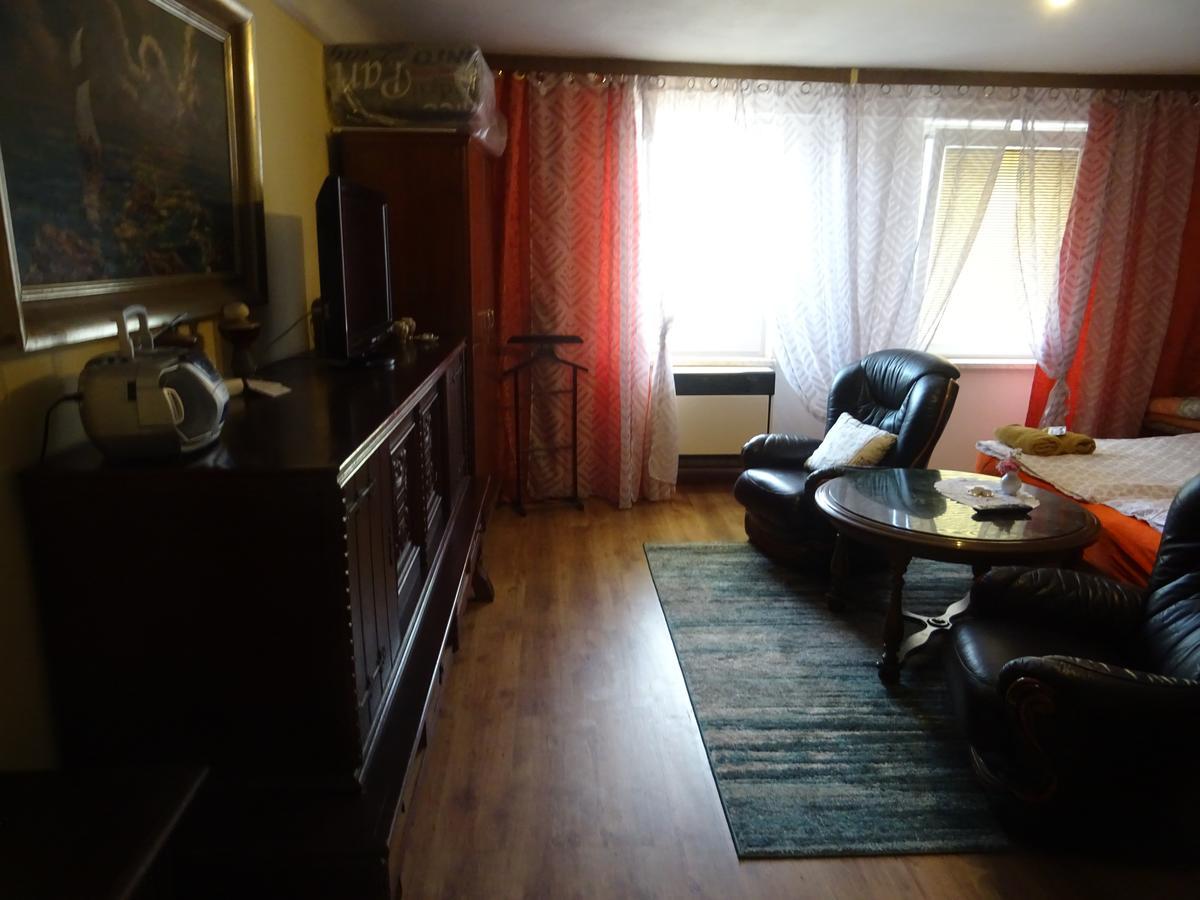 Milanna Apartment Břeclav Екстериор снимка